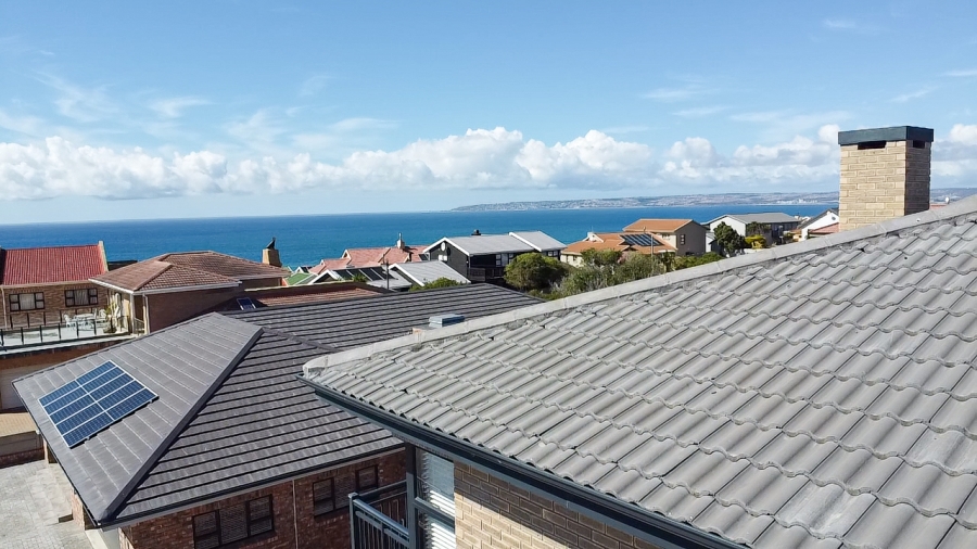4 Bedroom Property for Sale in Reebok Western Cape